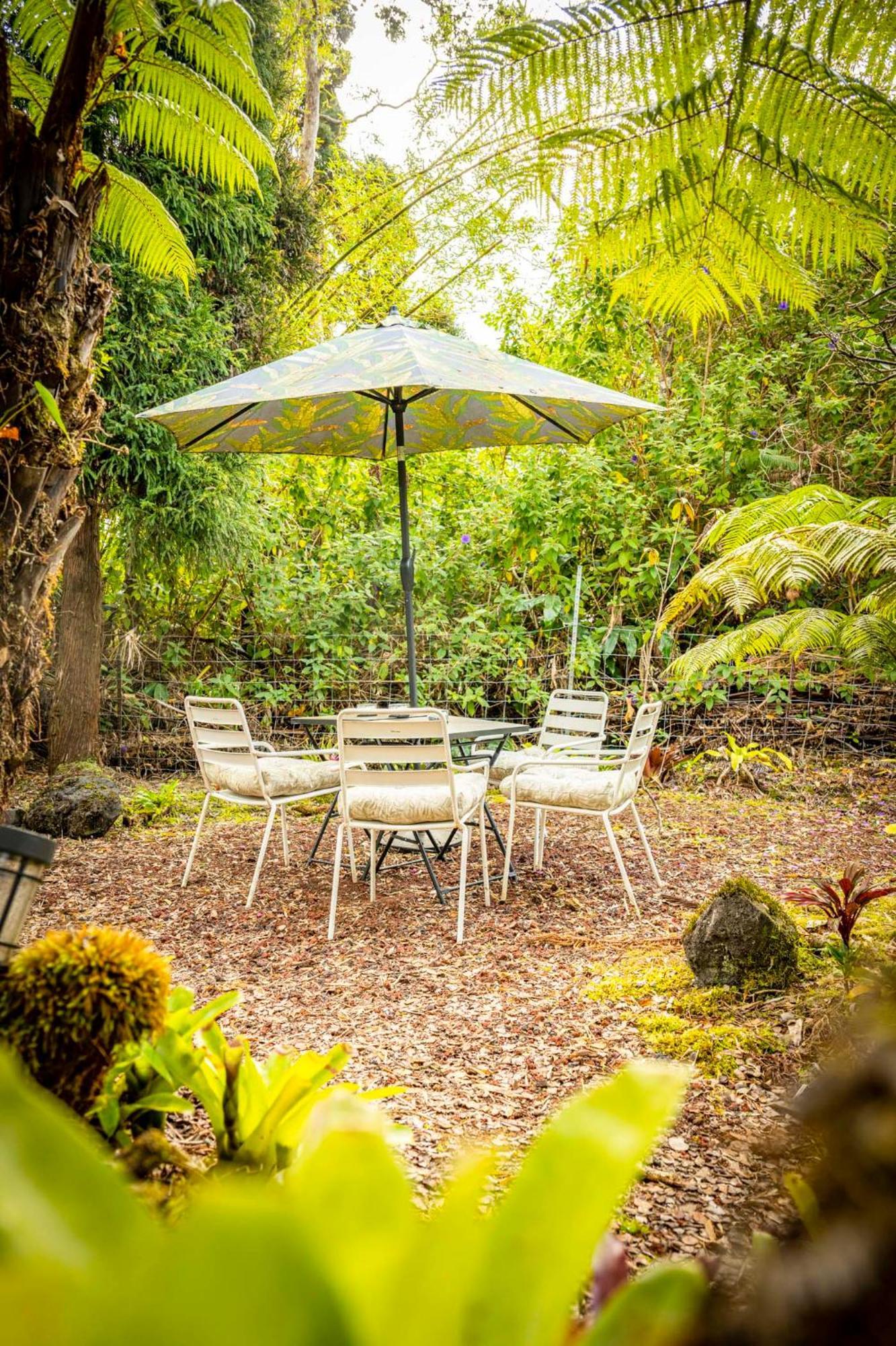 Volcano Inn Bed N Breakfast *