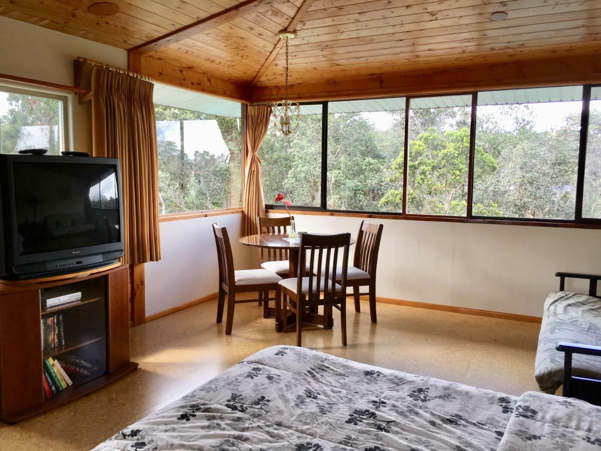 Volcano Inn Bed N Breakfast *