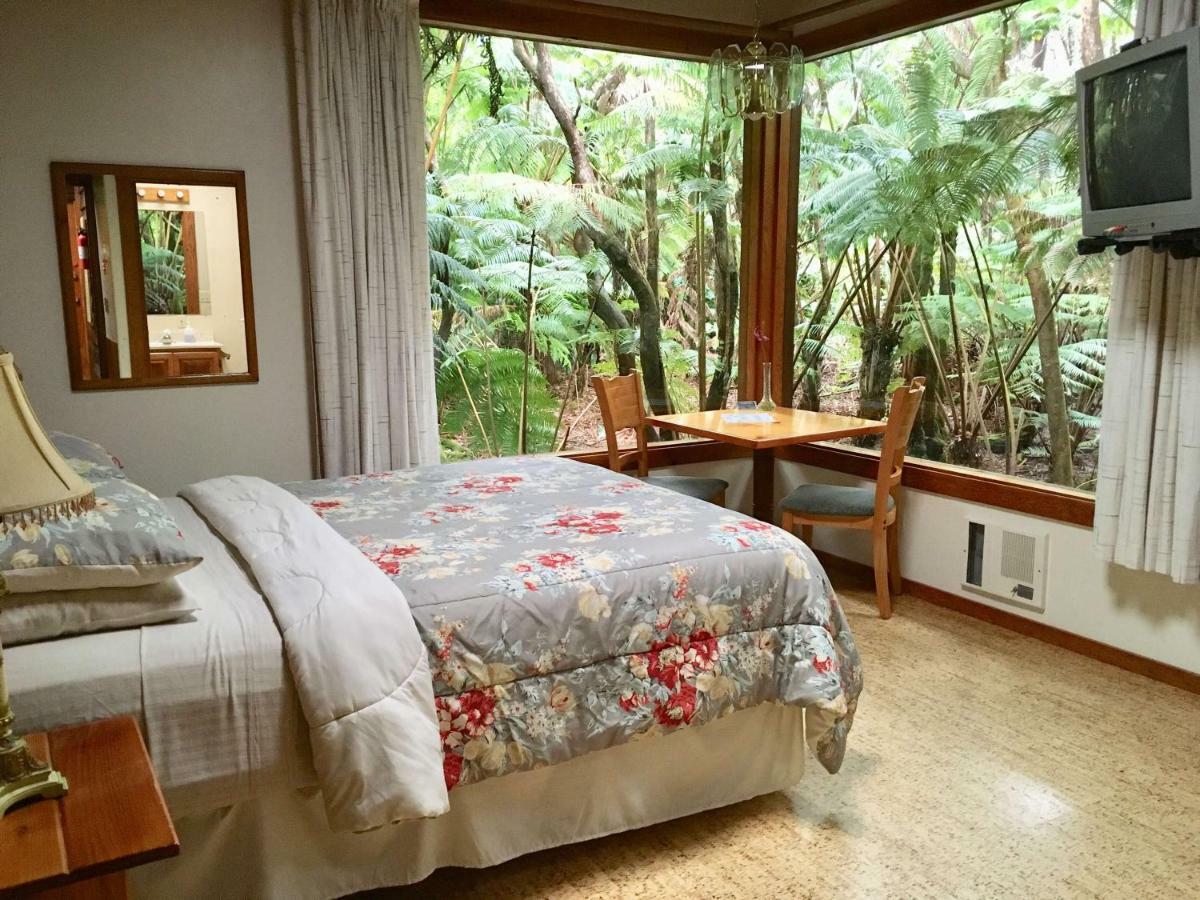 Volcano Inn Bed N Breakfast * Volcano